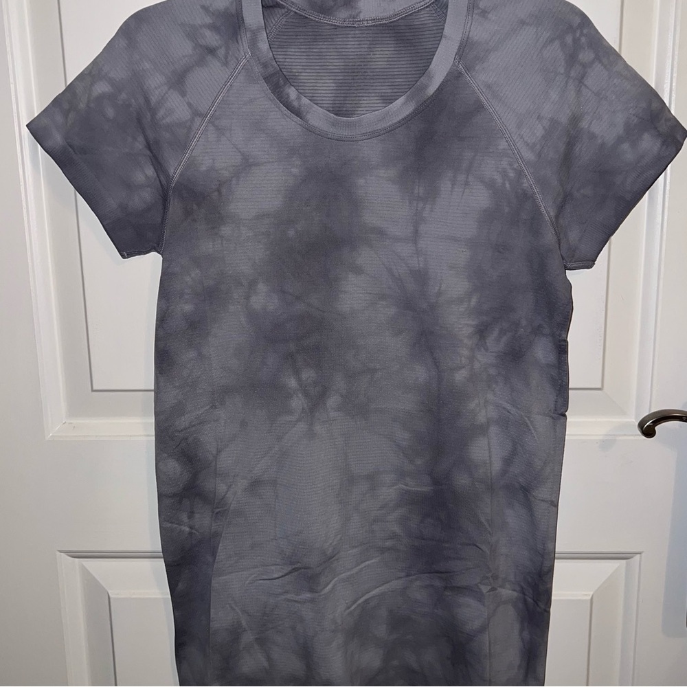 Lululemon swiftly tech short sleeve